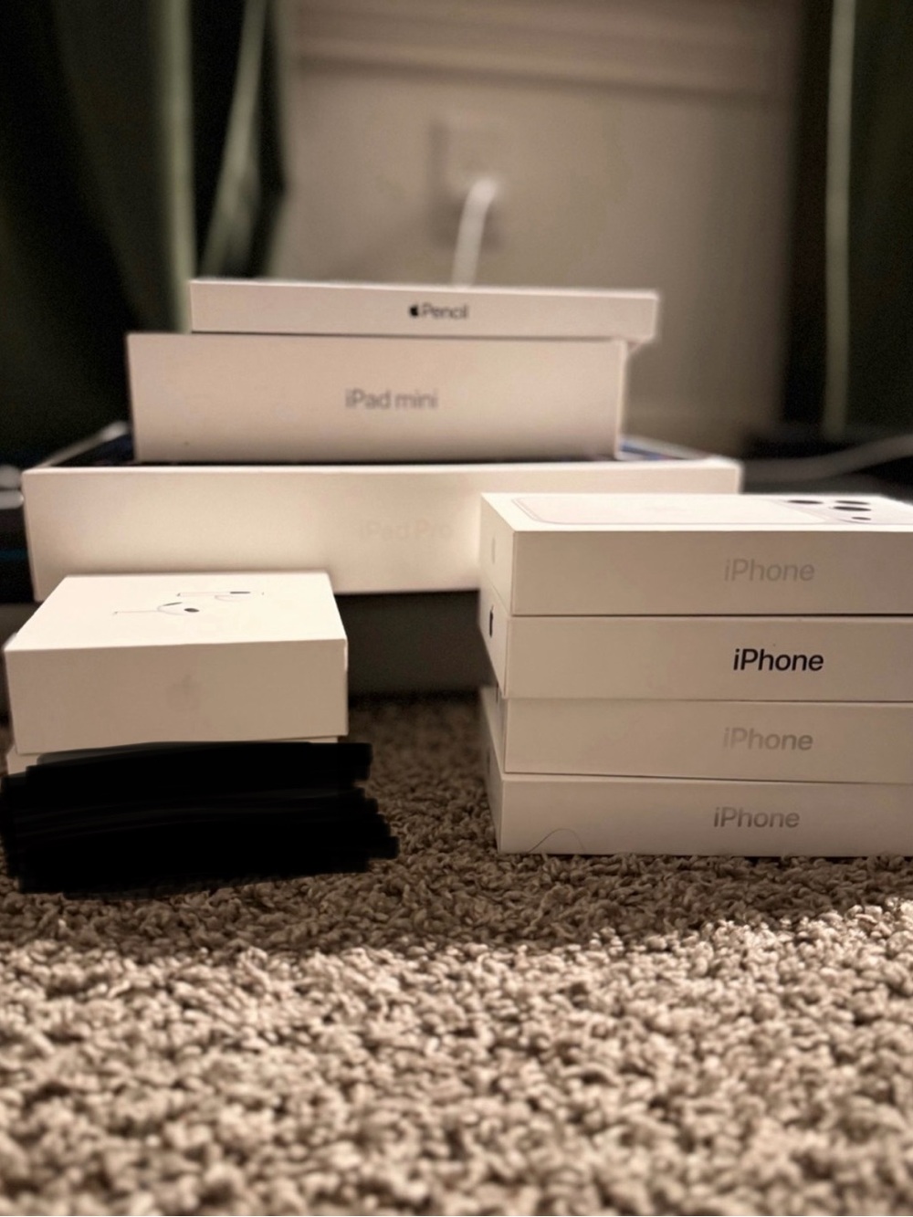 Apple Empty Boxes - Picture 2 of 2